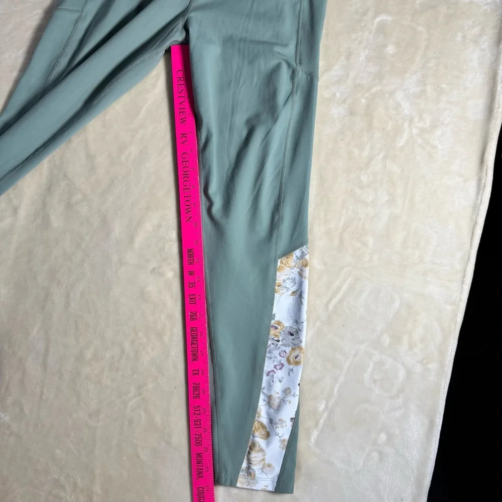 Tuckernuck Floral Activewear Set Leggings Sports Bra Sage Green Medium Matching